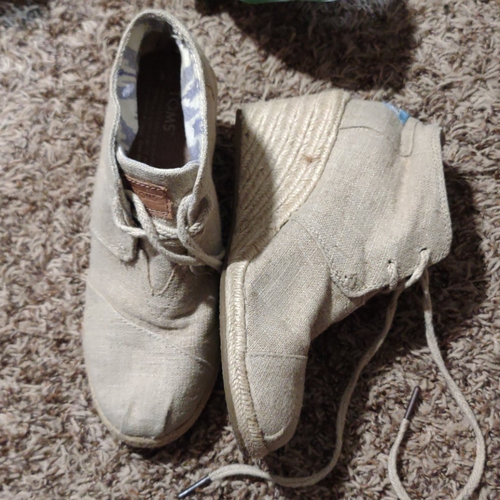 Tom wedges